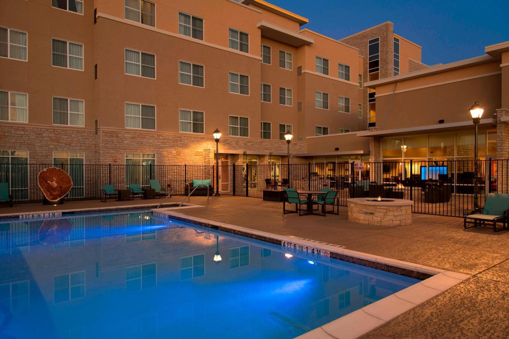 Residence Inn By Marriott Austin - University Area Exterior foto